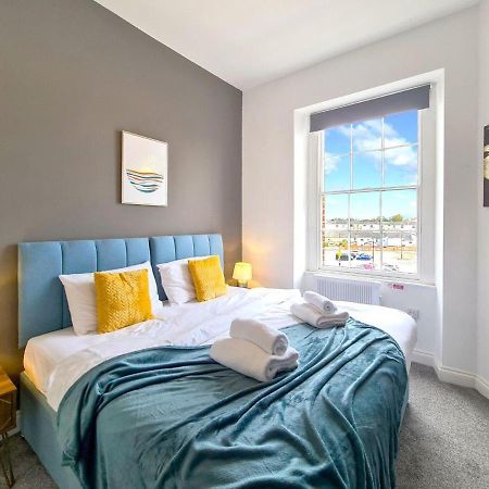 Margaret'S Quattro By Fortuna Property Apartment Cheltenham Exterior photo