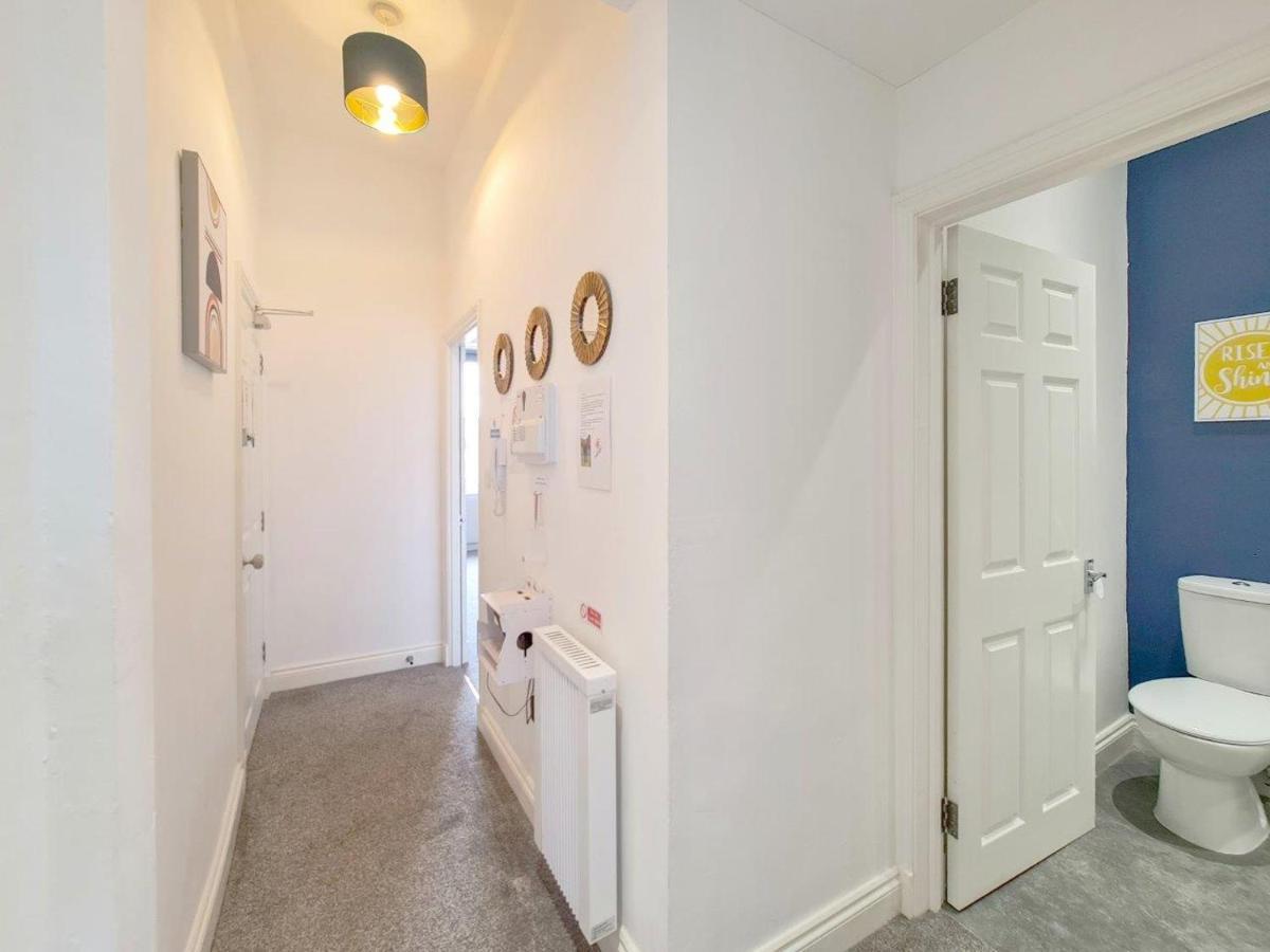Margaret'S Quattro By Fortuna Property Apartment Cheltenham Exterior photo