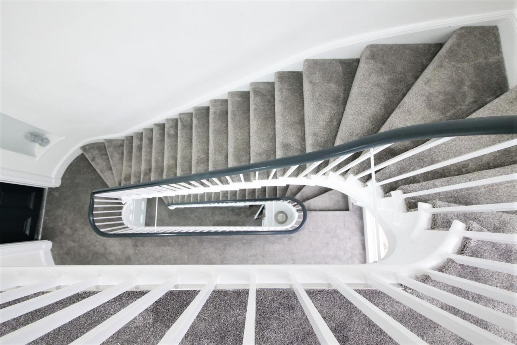 Margaret'S Quattro By Fortuna Property Apartment Cheltenham Exterior photo